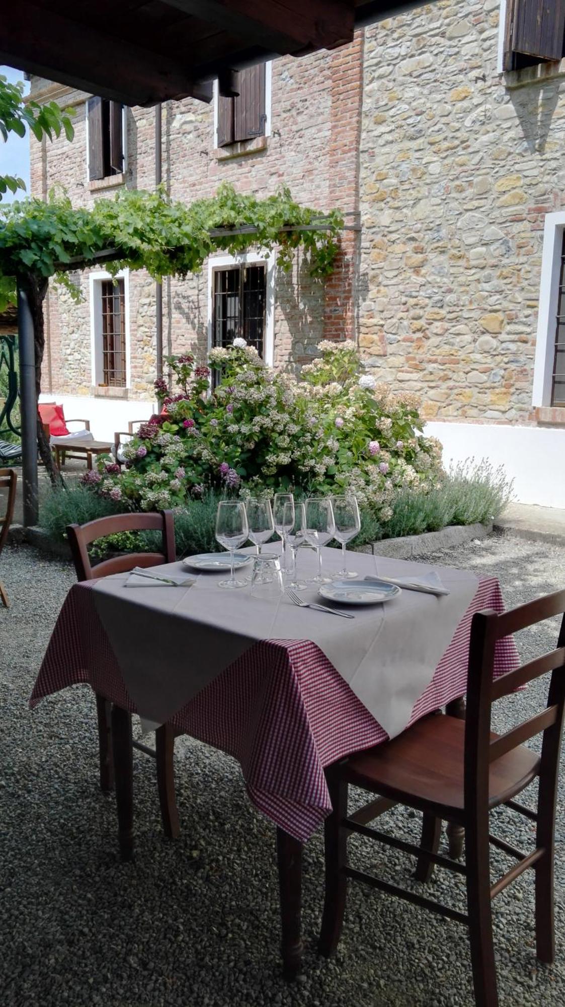 Agriturismo Casa Garello Саличе-Терме Экстерьер фото